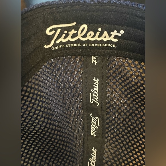 Titleist Navy Blue Snap Back Hat - Picture 5 of 5